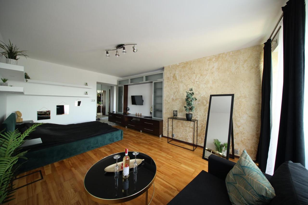 ורשה Bronco Apartments מראה חיצוני תמונה